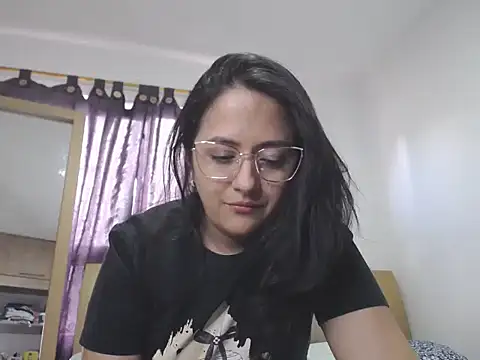 Snapshot of Jandylovee chatting on 04-11-26, 08:12 Jandylovee online show from 04-11-26, 08:12