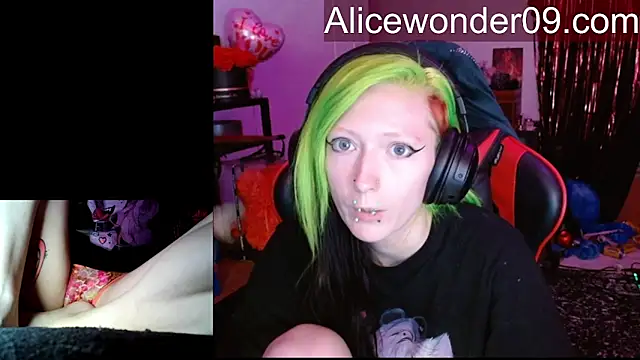 alicewonder09 online show from 02-19-26, 06:10