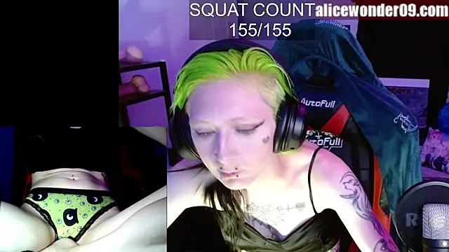 alicewonder09 online show from 10-19-25, 04:48