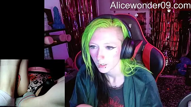 alicewonder09 online show from 01-13-26, 05:22