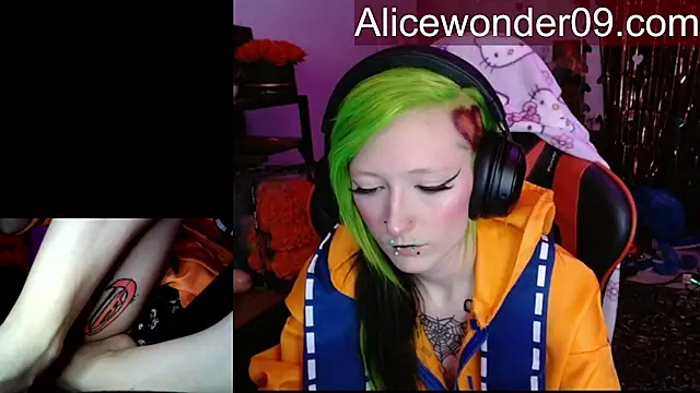 alicewonder09 online show from 02-10-26, 05:50