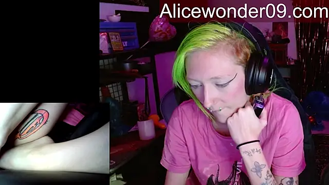 alicewonder09 online show from 03-21-26, 06:25