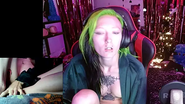 alicewonder09 online show from 12-23-25, 05:40