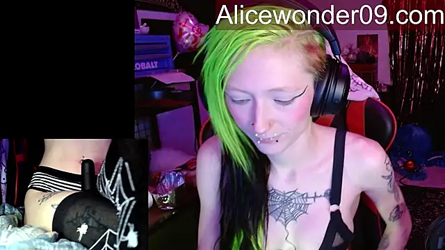 alicewonder09 online show from 03-10-26, 04:27