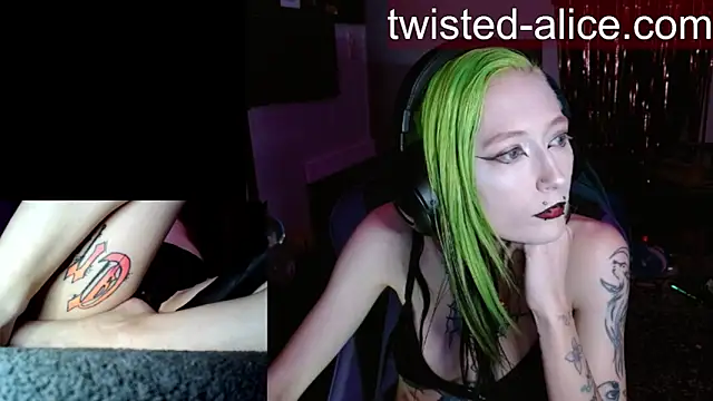 alicewonder09 online show from 07-01-26, 03:29