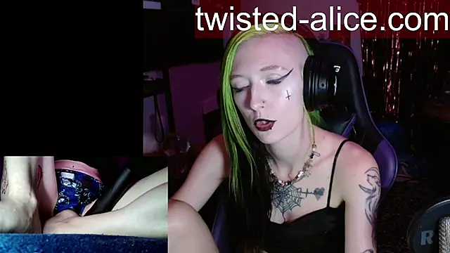 alicewonder09 online show from 07-11-26, 03:18