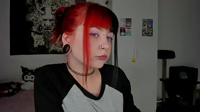 t0riayun0 online show from 02-22-25, 08:31