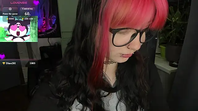 Snapshot of t0riayun0 chatting on 06-12-26, 09:12 t0riayun0 online show from 06-12-26, 09:12