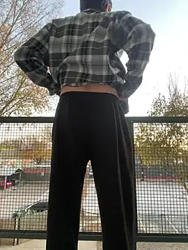 Snapshot of Bbyboyivan chatting on 12-14-24, 11:34 Bbyboyivan online show from 12-14-24, 11:34