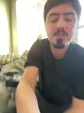 Snapshot of Bbyboyivan chatting on 01-12-25, 10:33 Bbyboyivan online show from 01-12-25, 10:33