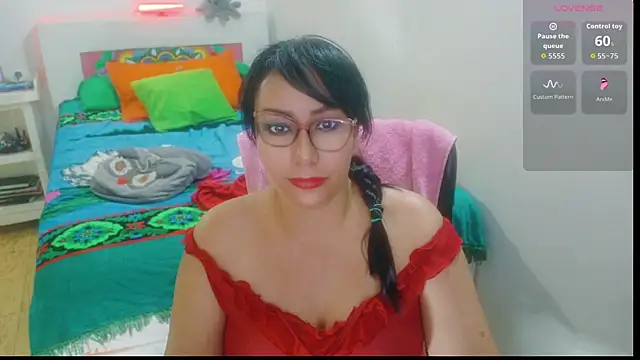 Snapshot of hottplay chatting on 07-18-26, 04:04 hottplay online show from 07-18-26, 04:04