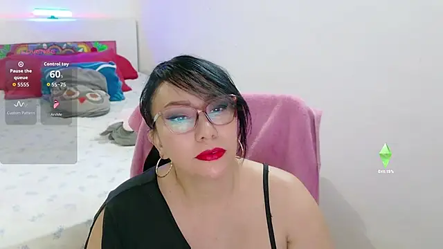 Snapshot of hottplay chatting on 05-31-26, 12:27 hottplay online show from 05-31-26, 12:27
