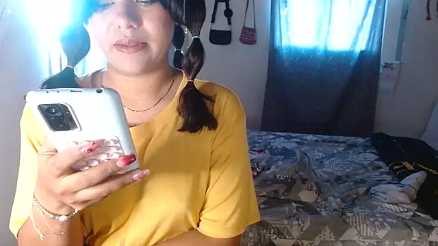 Snapshot of Amal_Hadid chatting on 09-09-25, 10:30 Amal Hadid online show from 09-09-25, 10:30