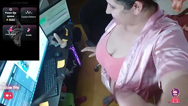 Snapshot of EMILY-NESSA chatting on 03-07-25, 07:05 EMILY-NESSA online show from 03-07-25, 07:05