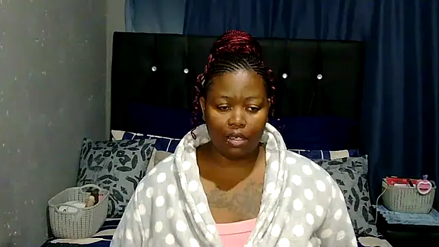 Snapshot of caramelbooty69 chatting on 05-15-26, 01:14 caramelbooty69 online show from 05-15-26, 01:14