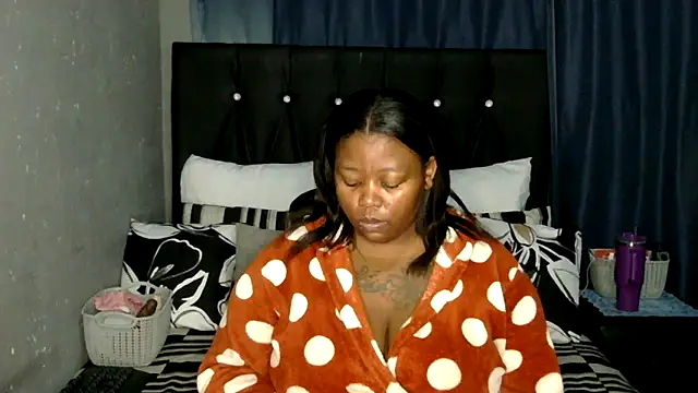 Snapshot of caramelbooty69 chatting on 03-31-26, 04:14 caramelbooty69 online show from 03-31-26, 04:14