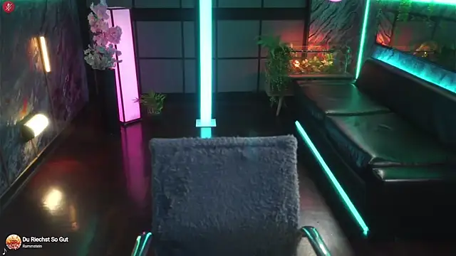 alessa goreng online show from 10-28-25, 01:06