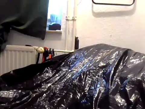 Snapshot of turnsen4y chatting on 05-10-26, 01:25 turnsen4y online show from 05-10-26, 01:25