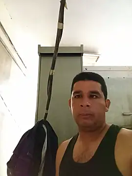 Snapshot of El-reyleon chatting on 06-13-26, 10:19 El-reyleon online show from 06-13-26, 10:19