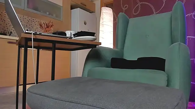 Yourfreebird online show from 03-02-25, 01:09