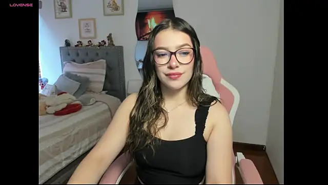 Snapshot of samysweet_8 chatting on 10-03-25, 02:40 samysweet 8 online show from 10-03-25, 02:40