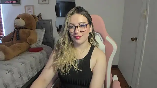 Snapshot of samysweet_8 chatting on 05-05-26, 01:58 samysweet 8 online show from 05-05-26, 01:58
