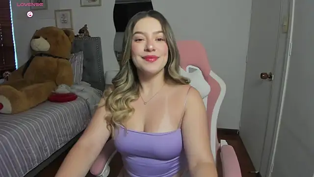 Snapshot of samysweet_8 chatting on 07-17-26, 11:40 samysweet 8 online show from 07-17-26, 11:40