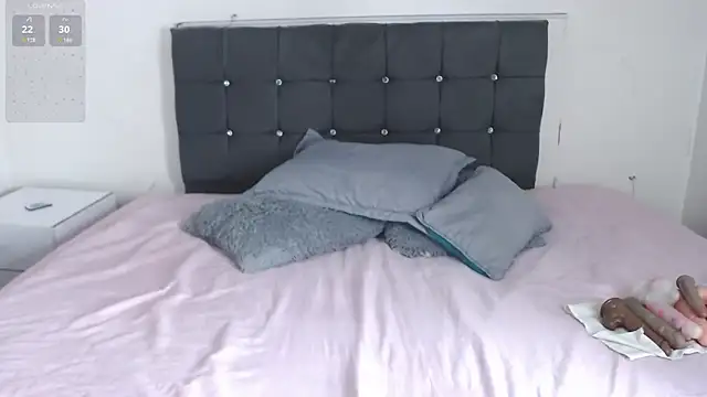 selena yourmilf online show from 02-19-26, 03:53