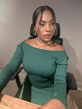 Sara Boom online show from 12-05-25, 03:05