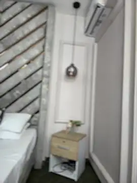 Sara Boom online show from 04-17-26, 07:28