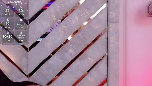 Sara Boom online show from 12-20-25, 05:16