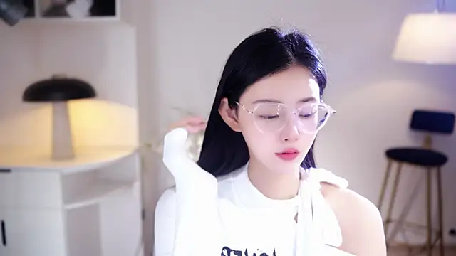 Ocean--Lili online show from 01-11-26, 02:13