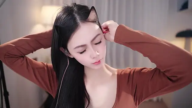 Ocean--Lili online show from 11-06-25, 02:10