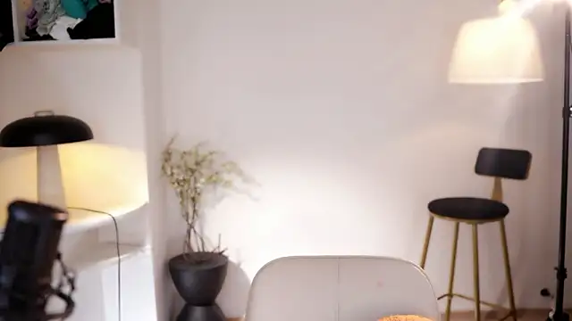 Ocean--Lili online show from 02-25-26, 02:06