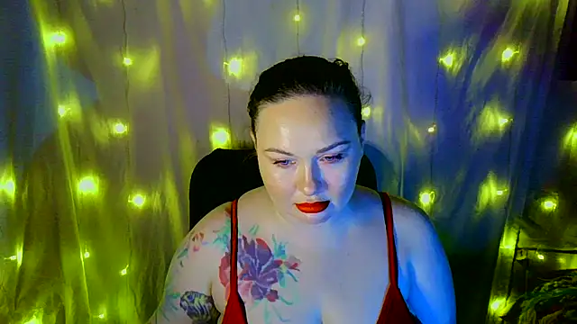 Victoria Marks online show from 11-21-25, 01:37