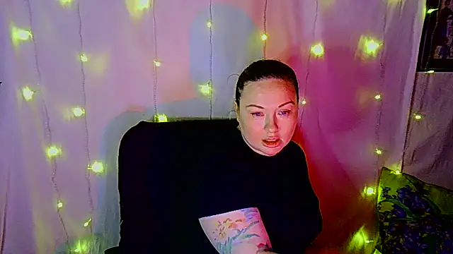 Victoria Marks online show from 11-23-25, 09:36