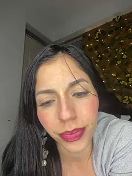 Snapshot of Flor69eva chatting on 10-16-25, 05:49 Flor69eva online show from 10-16-25, 05:49