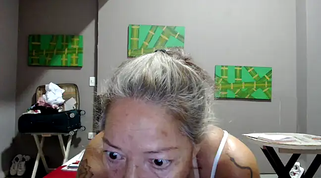 Snapshot of marinadenoche chatting on 02-15-25, 12:48 marinadenoche online show from 02-15-25, 12:48