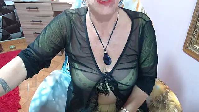 Snapshot of marinadenoche chatting on 05-13-26, 01:01 marinadenoche online show from 05-13-26, 01:01