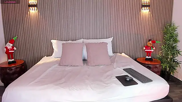 CloeHarp online show from 12-22-25, 11:32