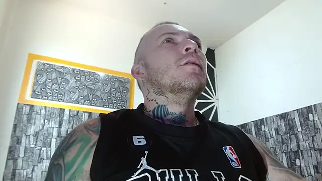 stripnolimits online show from 01-10-26, 04:35