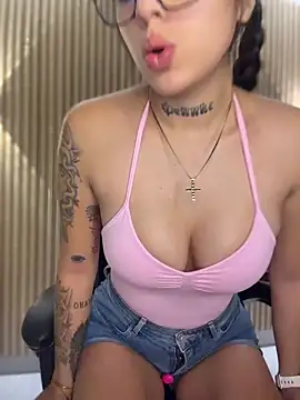 Sarasanders 4 online show from 02-13-26, 04:12