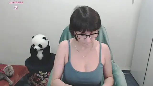 Snapshot of Ammillia chatting on 12-02-24, 12:58 Ammillia online show from 12-02-24, 12:58