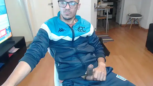 Snapshot of guachin_hunk chatting on 06-12-26, 10:51 guachin hunk online show from 06-12-26, 10:51