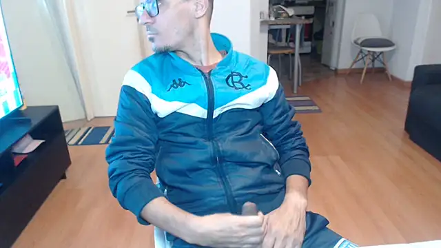 Snapshot of guachin_hunk chatting on 06-16-26, 11:05 guachin hunk online show from 06-16-26, 11:05