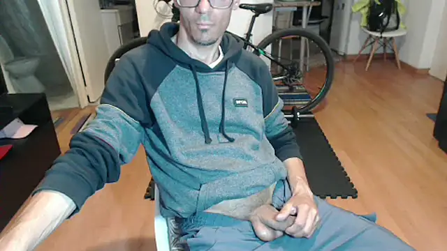 guachin hunk online show from 10-01-25, 04:39