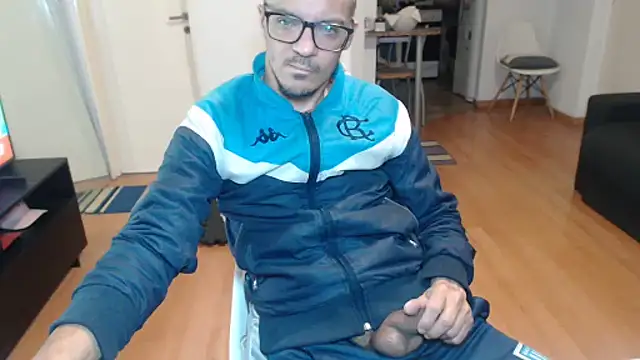 Snapshot of guachin_hunk chatting on 06-15-26, 05:07 guachin hunk online show from 06-15-26, 05:07