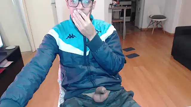 Snapshot of guachin_hunk chatting on 05-25-26, 08:29 guachin hunk online show from 05-25-26, 08:29