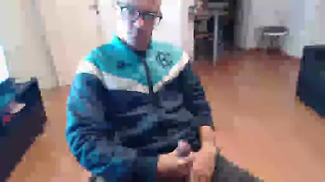 Snapshot of guachin_hunk chatting on 05-24-26, 08:20 guachin hunk online show from 05-24-26, 08:20