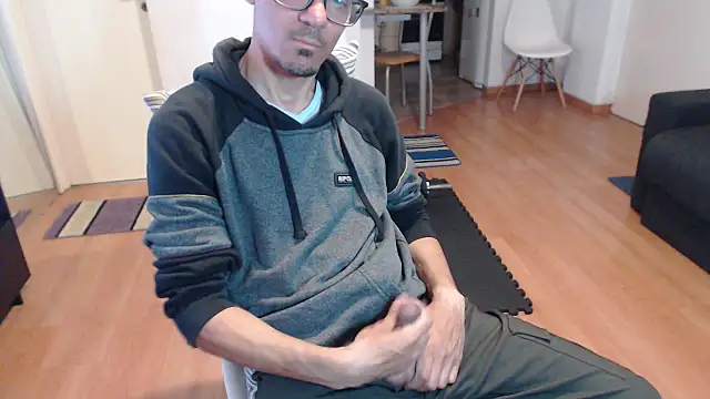 guachin hunk online show from 09-27-25, 12:17